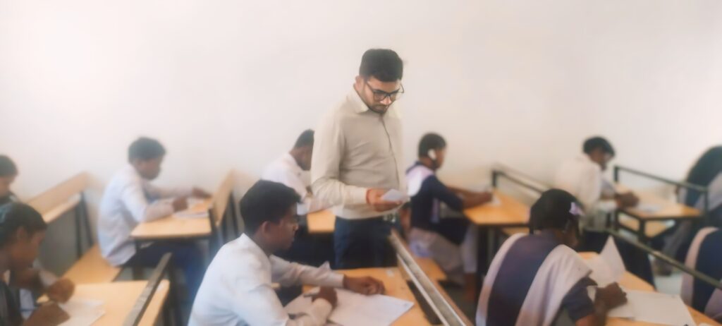 बोर्ड परीक्षा केंद्रों का एसडीएम डिगेश ने किया निरीक्षण 1 1709713097069