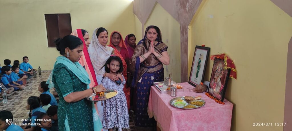 राजपूत महिला समाज ने कराया स्कूली बच्चों को न्यौता भोज 1 IMG 20240302 WA0018