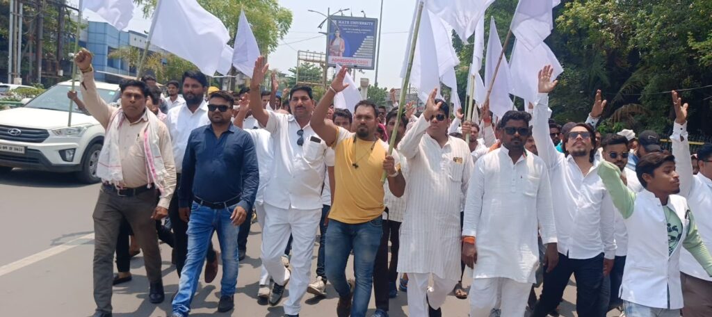 सतनामी समाज ने रायपुर कलेक्टर को cbi जांच के लिए ज्ञापन सौंपा 2 IMG 20240607 WA0026
