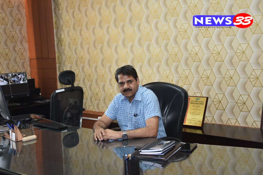 अजय सिंह यादव ने संभाला एनटीपीसी तलईपल्ली के परियोजना प्रमुख का कार्यभार 1 Picsart 24 06 03 14 11 16 832