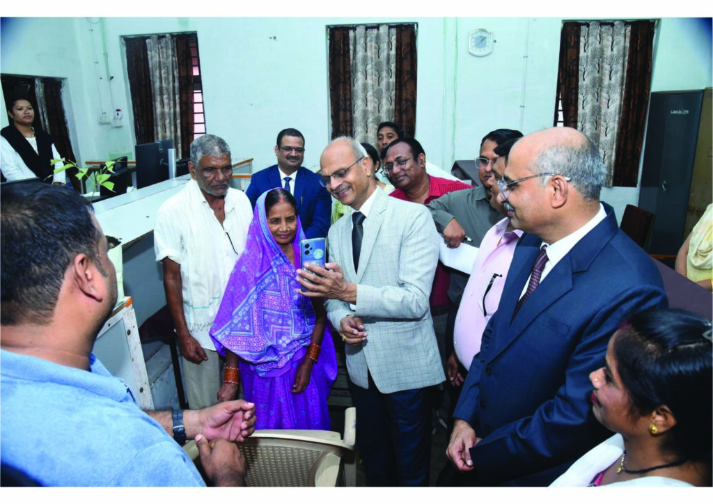 नेशनल लोक अदालत में पक्षकारों के राजीनामा के आधार पर हुआ प्रकरणों का निपटारा16076 प्रकरण हुए निराकृत, 6 करोड़ रुपये से अधिक का हुआ सेटलमेंट 1 4 14