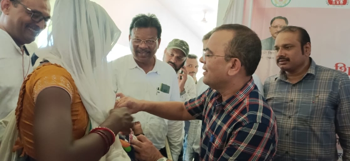 92237 बच्चों को विटामिन ए एवं 97663 बच्चों को आयरन सिरप पिलाने का रखा गया है लक्ष्य 1 Screenshot 2024 07 19 21 27 51 02