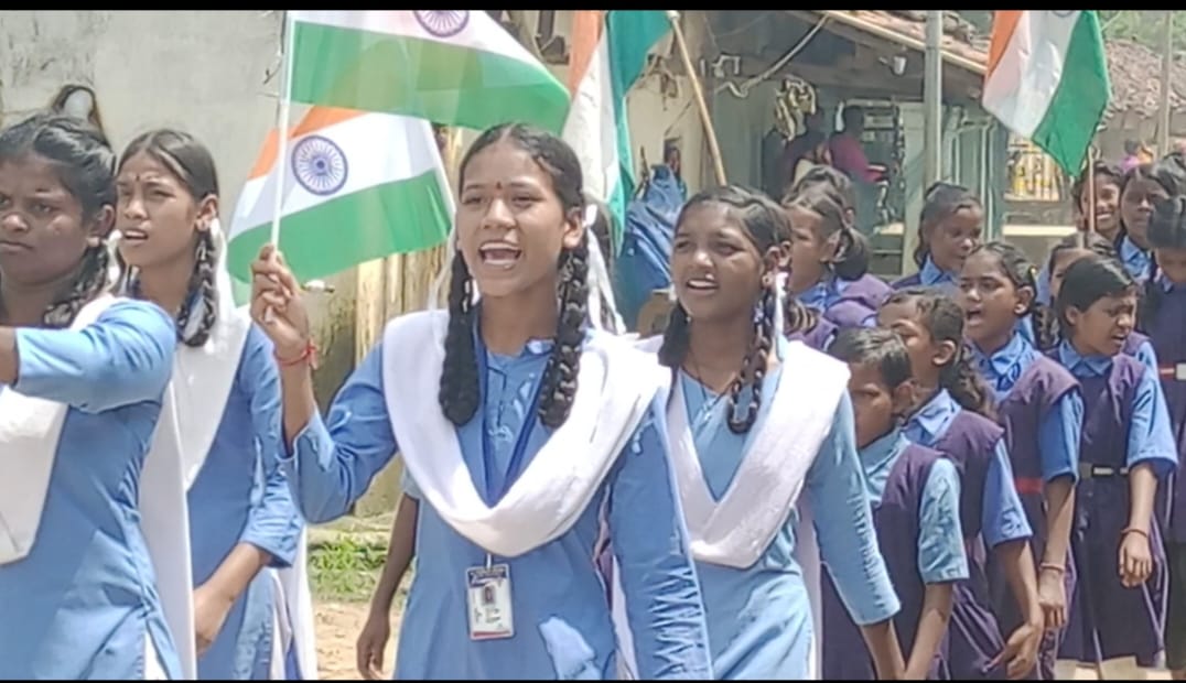 औराईमुड़ा में शान से निकला तिरंगा यात्रा 12 IMG 20240812 WA0017