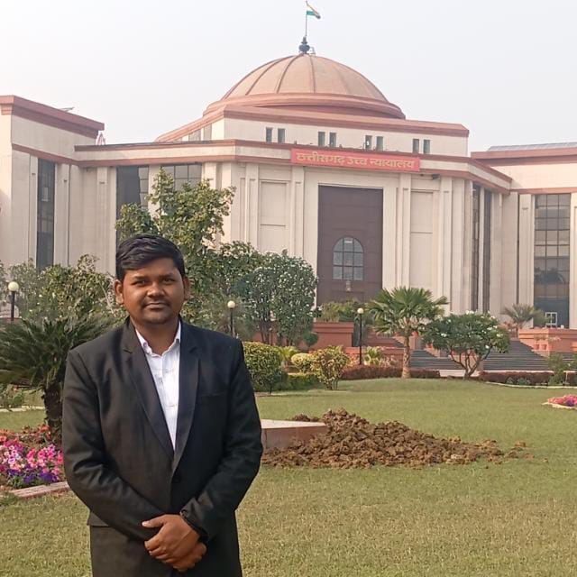 जिला सत्र न्यायलय कोडागाँव में विजय लहरे अधिवक्ता ने जिलाअधिवक्ता संघ की ली सदस्यता 2 IMG 20240929 WA0018