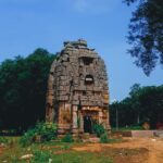 एमसीबी : विशेष लेख : जिले का अनोखा घाघरा मंदिर बिना जोड़ वाली पत्थरों की बना है रहस्यमयी संरचना. 1 1741346087 5ebe7b7220301359d62e