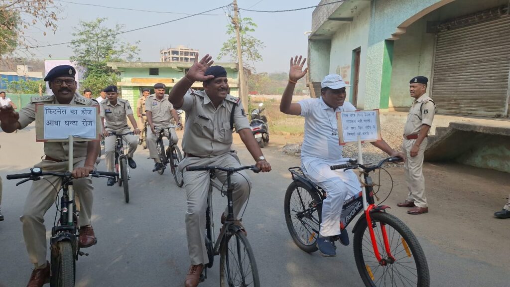 फिट इंडिया साइक्लिंग अभियान: 6वीं वाहिनी छ.स. बल रायगढ़ द्वारा जनजागरूकता रैली का आयोजन @ "फिटनेस का डोज़, आधा घंटा रोज़" 3 IMG 20250406 WA0016