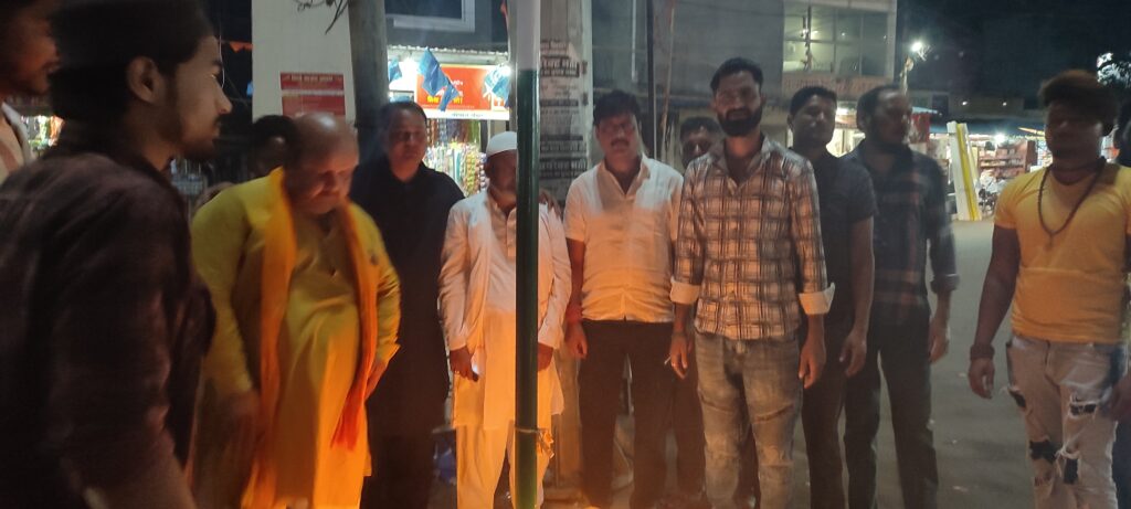 पहलगाम आतंकी हमले में मारें गये सैलानियों को श्रद्धांजलि, घरघोड़ा में आतंकवाद के खिलाफ फूटा आक्रोश 5 IMG 20250427 190729