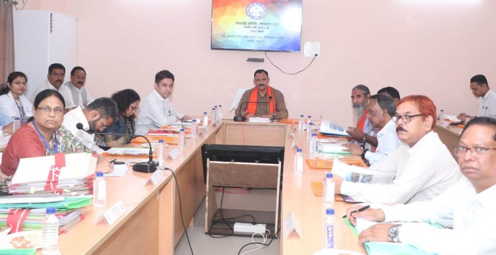 रायपुर : सरकारी मेडिकल कॉलेज बनें जनता की पहली पसंद : स्वास्थ्य मंत्री जायसवाल 1 1749625021 ec32d93342185a53fdbd