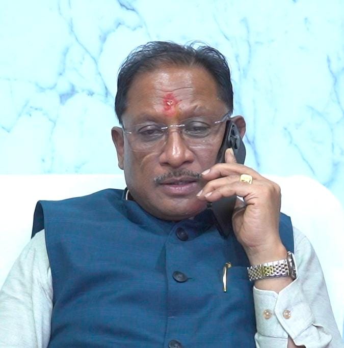 रायपुर : जब उम्मीद की डोर थमने लगी… मुख्यमंत्री बने संबल: मुख्यमंत्री की मदद बनी शालू के सपनों की सीढ़ी 1 1750580851 a6d9ab0bcf8a91e000da