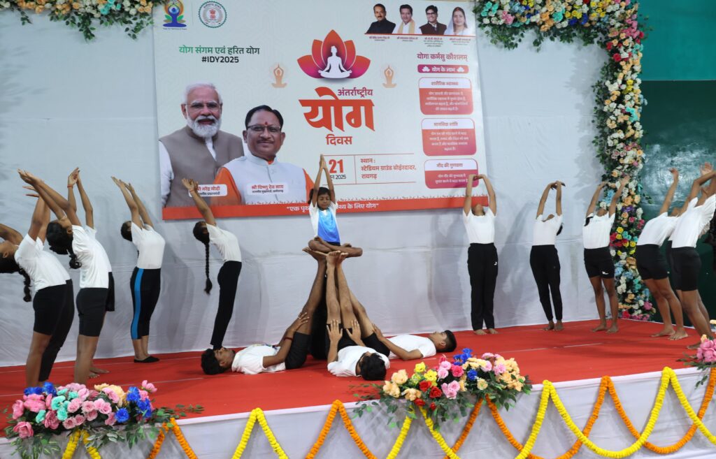 प्रधानमंत्री मोदी के नेतृत्व में विकास के साथ योग के माध्यम से हो रही सांस्कृतिक विरासत मजबूत-वित्त मंत्री ओ.पी.चौधरी 7 19 4
