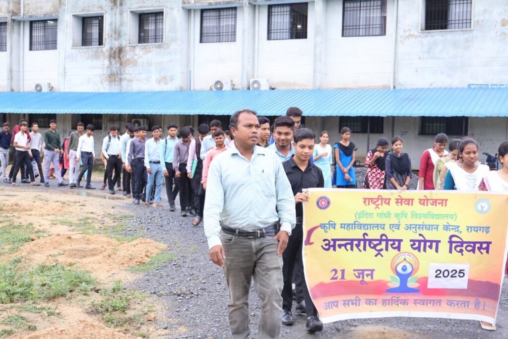 अंतर्राष्ट्रीय योग दिवस के उपलक्ष्य में जनजागरूकता रैली का आयोजन योग के महत्व एवं लाभों के बारे में दी जानकारी 2 21