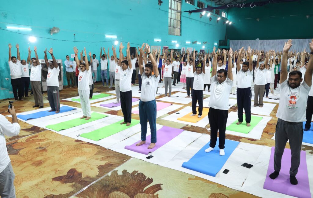 प्रधानमंत्री मोदी के नेतृत्व में विकास के साथ योग के माध्यम से हो रही सांस्कृतिक विरासत मजबूत-वित्त मंत्री ओ.पी.चौधरी 8 22 2