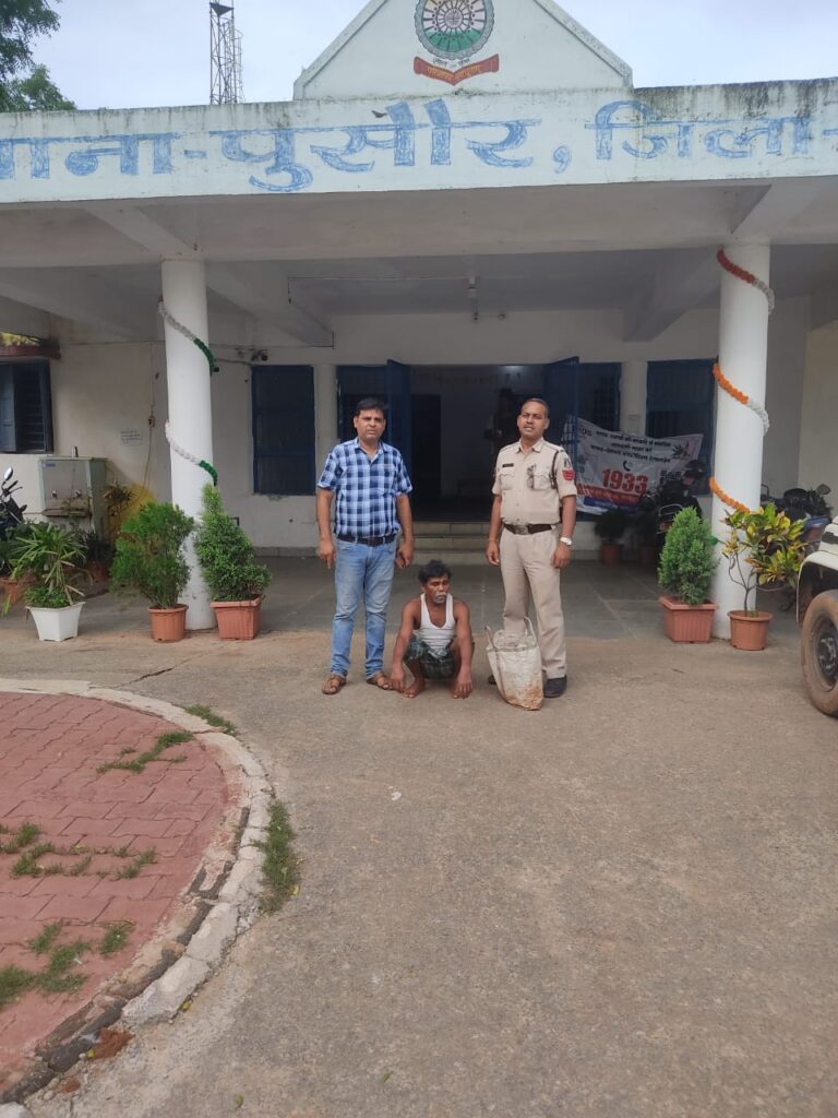पुसौर और पूंजीपथरा क्षेत्र में अवैध शराब पर कार्रवाई, चार आरोपी गिरफ्तार, 26 लीटर महुआ शराब जब्त 2 IMG 20250622 WA0011