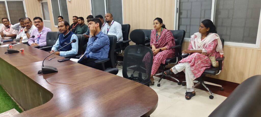 बैठक : साइबर फ्रॉड मामलों में पीड़ितों की मदद को लेकर बैंक मैनेजरों की बैठक, खाता होल्ड पर सरल प्रक्रिया अपनाने पर जोर 2 IMG 20250624 WA0013