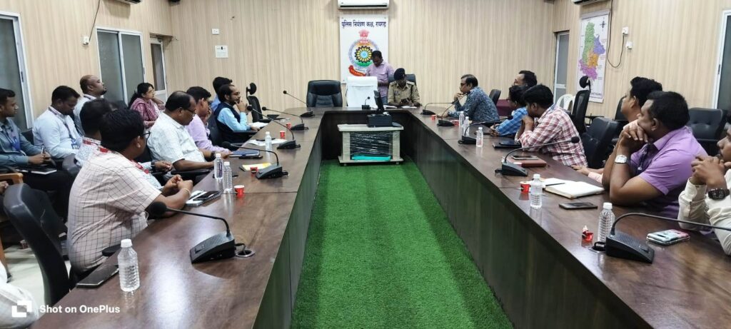 बैठक : साइबर फ्रॉड मामलों में पीड़ितों की मदद को लेकर बैंक मैनेजरों की बैठक, खाता होल्ड पर सरल प्रक्रिया अपनाने पर जोर 3 IMG 20250624 WA0014