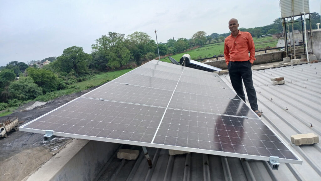 रायपुर : पीएम सूर्य घर योजना: बिजली बचत से आर्थिक सशक्तिकरण तक पीएम सूर्य घर योजना: बिजली बचत से आर्थिक सशक्तिकरण तक 1 1751700130 19eb88ed6085ed24e2a0