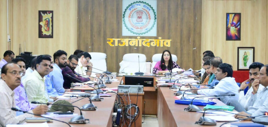 राजनांदगांव : प्रधानमंत्री सूर्यघर मुफ्त बिजली योजना से नागरिकों को अधिक से अधिक लाभान्वित करने की जरूरत : जिला पंचायत सीईओ 1 1752586355 c6f642aad0ae136954c3