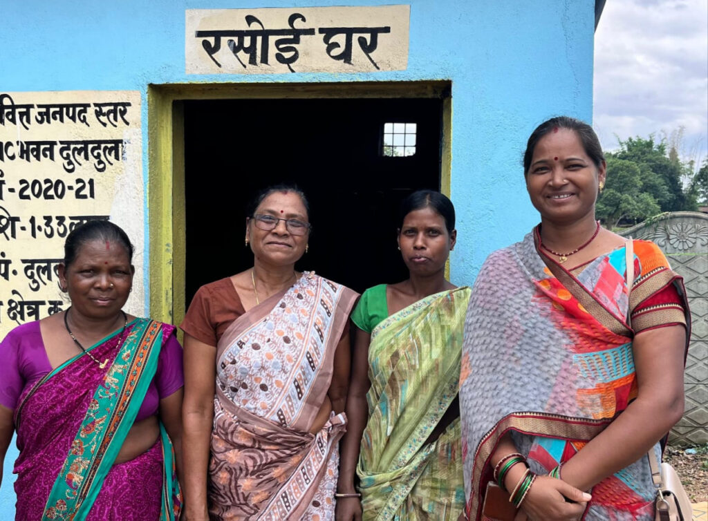 रायपुर : आशा समूह की महिलाएं बनीं आत्मनिर्भरता की मिसाल 1 1753785171 9465c5a8684154d1e967