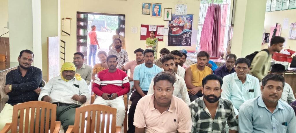 हसौद थाना में गणेश उत्सव को लेकर शांति समिति की बैठक आयोजित @साइबर सेल की जानकारी देकर पुलिस ने किया जागरूक 3 1000061398