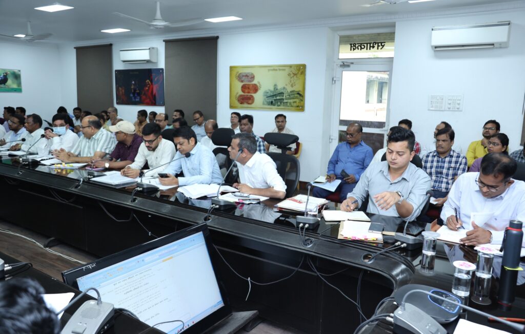 डिजिटल फसल सर्वे के कार्य को गंभीरता से लेते हुए प्रगति लाएं-कलेक्टर शासकीय परिसंपत्तियों को नुकसान पहुंचाने वालों पर की जाएगी कड़ी कार्रवाई कलेक्टर ने ली समय-सीमा की बैठक 3 4 19