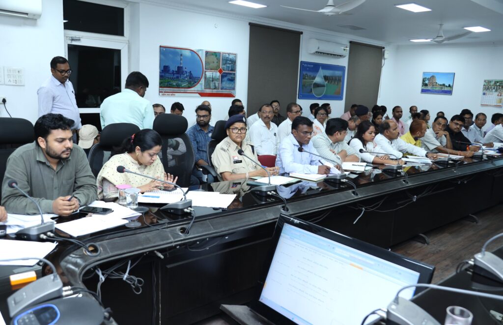 डिजिटल फसल सर्वे के कार्य को गंभीरता से लेते हुए प्रगति लाएं-कलेक्टर शासकीय परिसंपत्तियों को नुकसान पहुंचाने वालों पर की जाएगी कड़ी कार्रवाई कलेक्टर ने ली समय-सीमा की बैठक 4 5 16