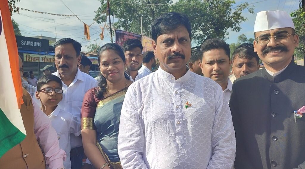घरघोड़ा में तिरंगे की शान, स्वतंत्रता दिवस पर नगर देशभक्ति और एकता के रंग में रंगा 7 IMG 20250816 074505
