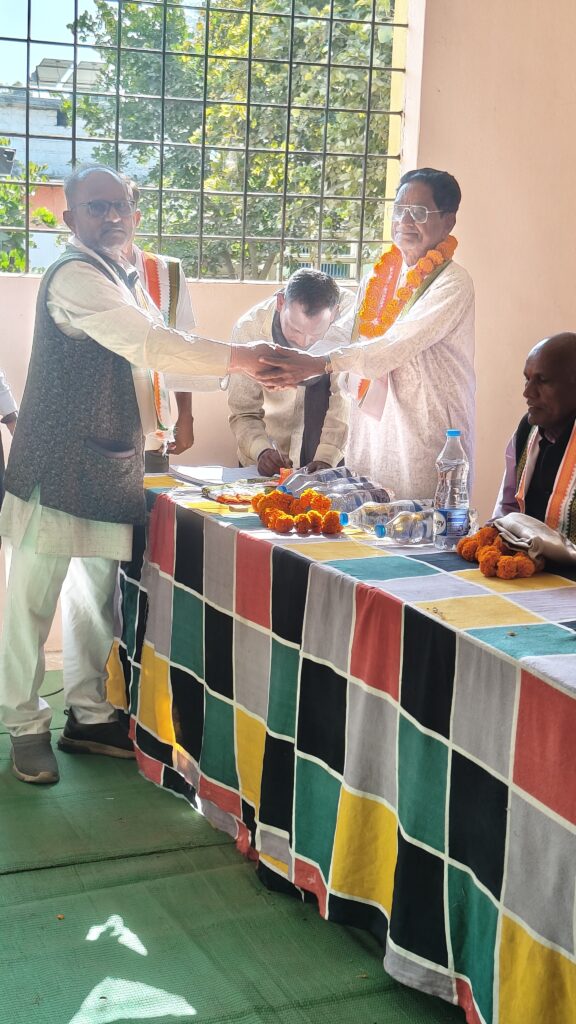 सारंगढ़-बिलाईगढ़ में कांग्रेस संगठन का विस्तार, मोहम्मद सिद्दीकी ने धान खरीदी व्यवस्था पर उठाए सवाल 6 1001304618