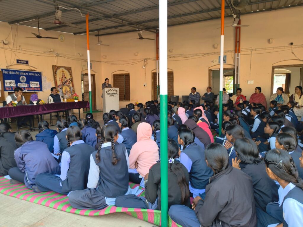 बेटियां राष्ट्र की निर्माता, कानून की जानकारी ही उनका सुरक्षा कवच न्यायाधीश दामोदर प्रसाद चंद्रा 3 IMG 20260124 WA0010