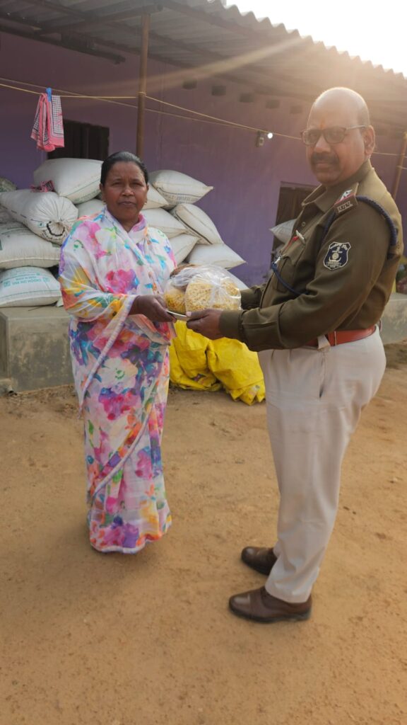 गणतंत्र दिवस की पूर्व संध्या पर शहीद परिवारों से पुलिस की आत्मीय भेंट 4 IMG 20260127 WA0005