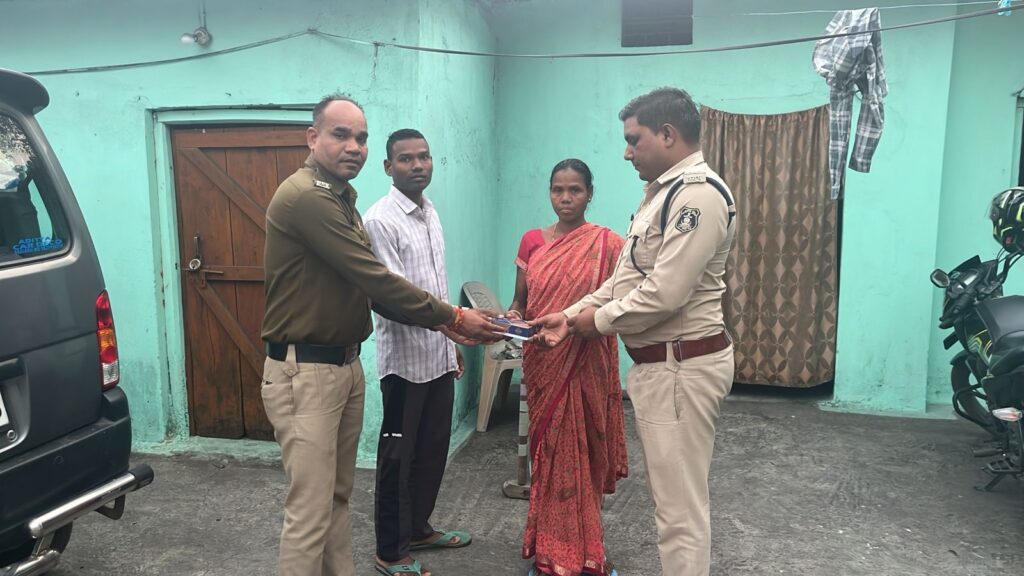 गणतंत्र दिवस की पूर्व संध्या पर शहीद परिवारों से पुलिस की आत्मीय भेंट 1 IMG 20260127 WA0006